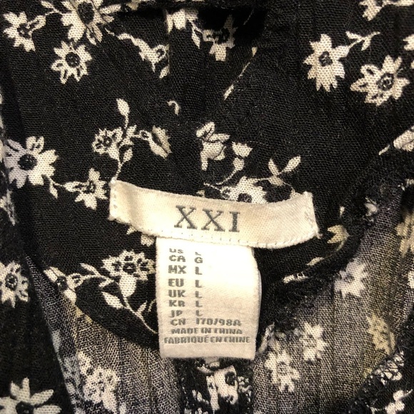 1[Forever21] Black & White dress exposed back - Picture 6 of 7